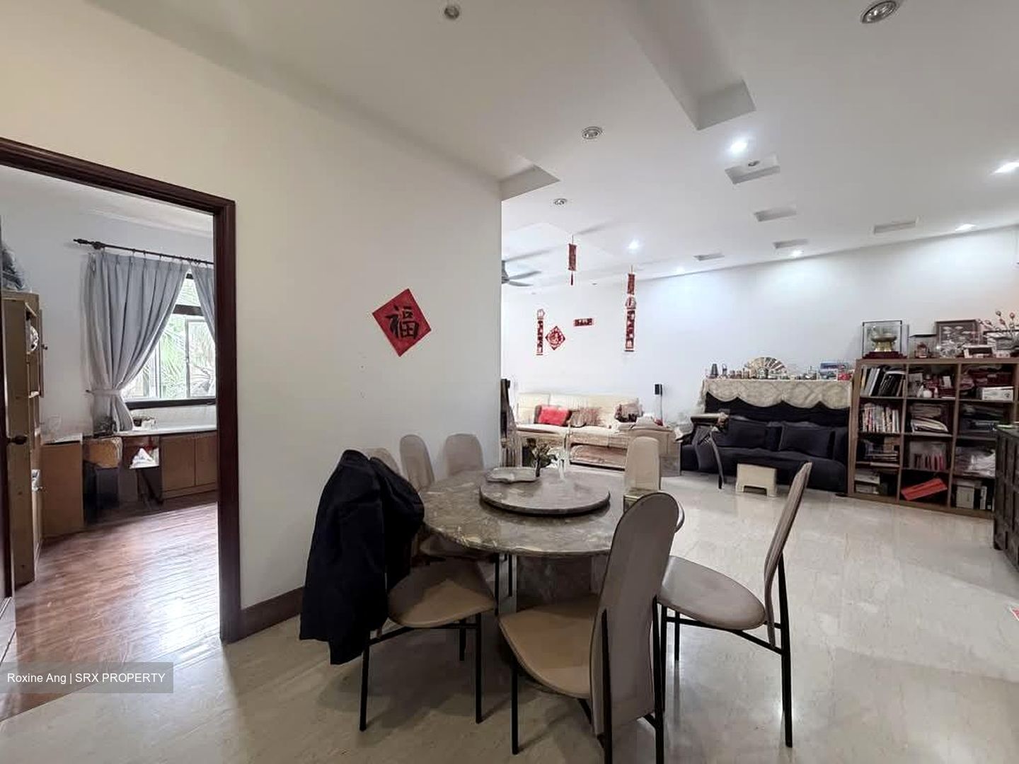 Seletaris (D27), Condominium #559915551